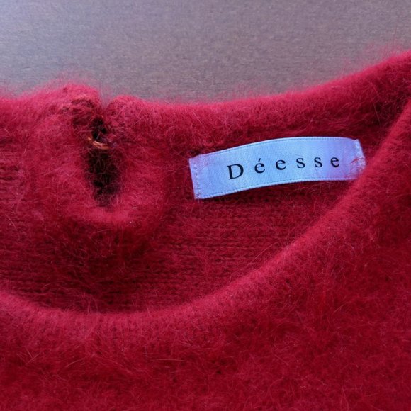 Déesse Red Fluffy Sweater - Picture 2 of 5